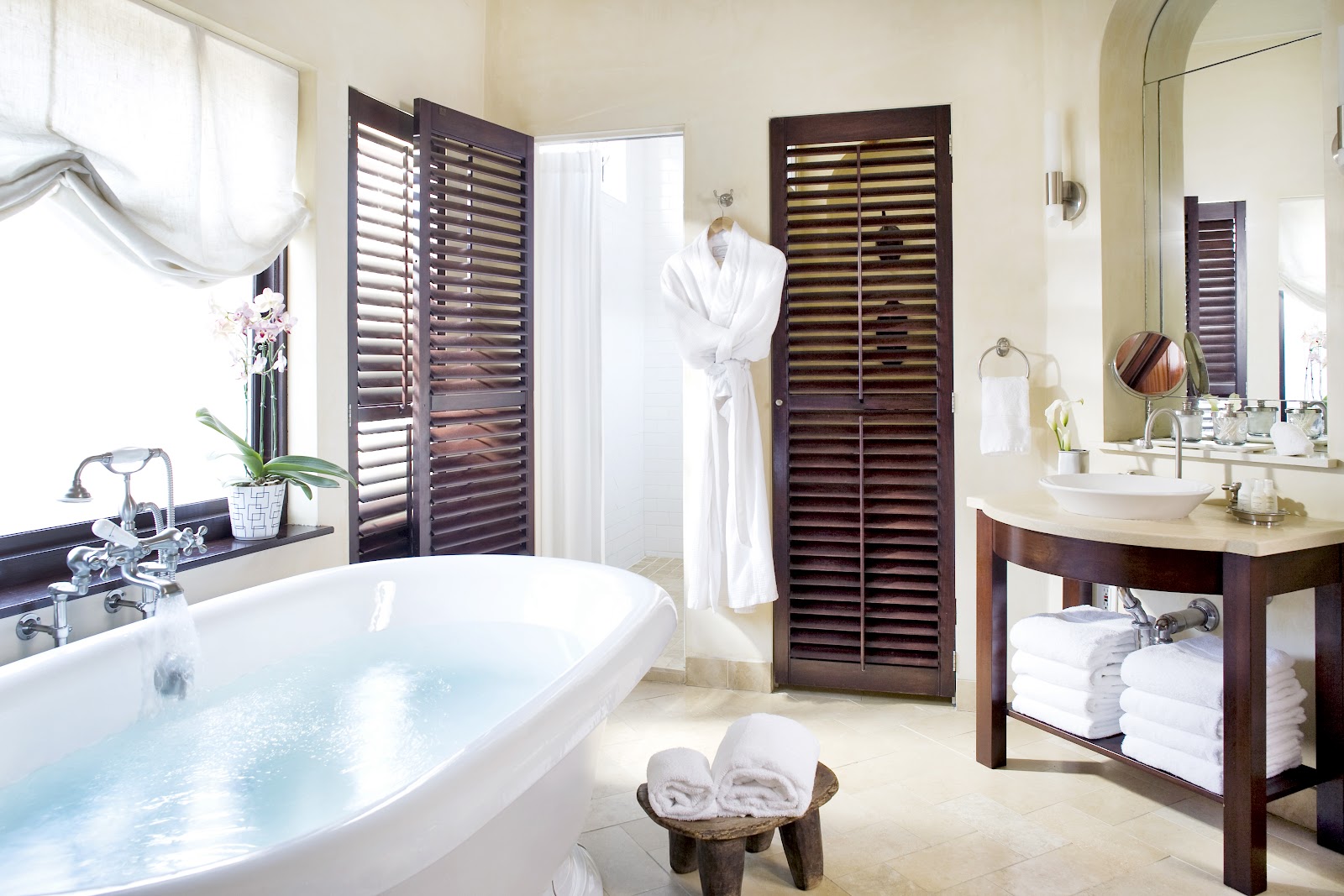In-room jacuzzi at Clarendon Square in Boston