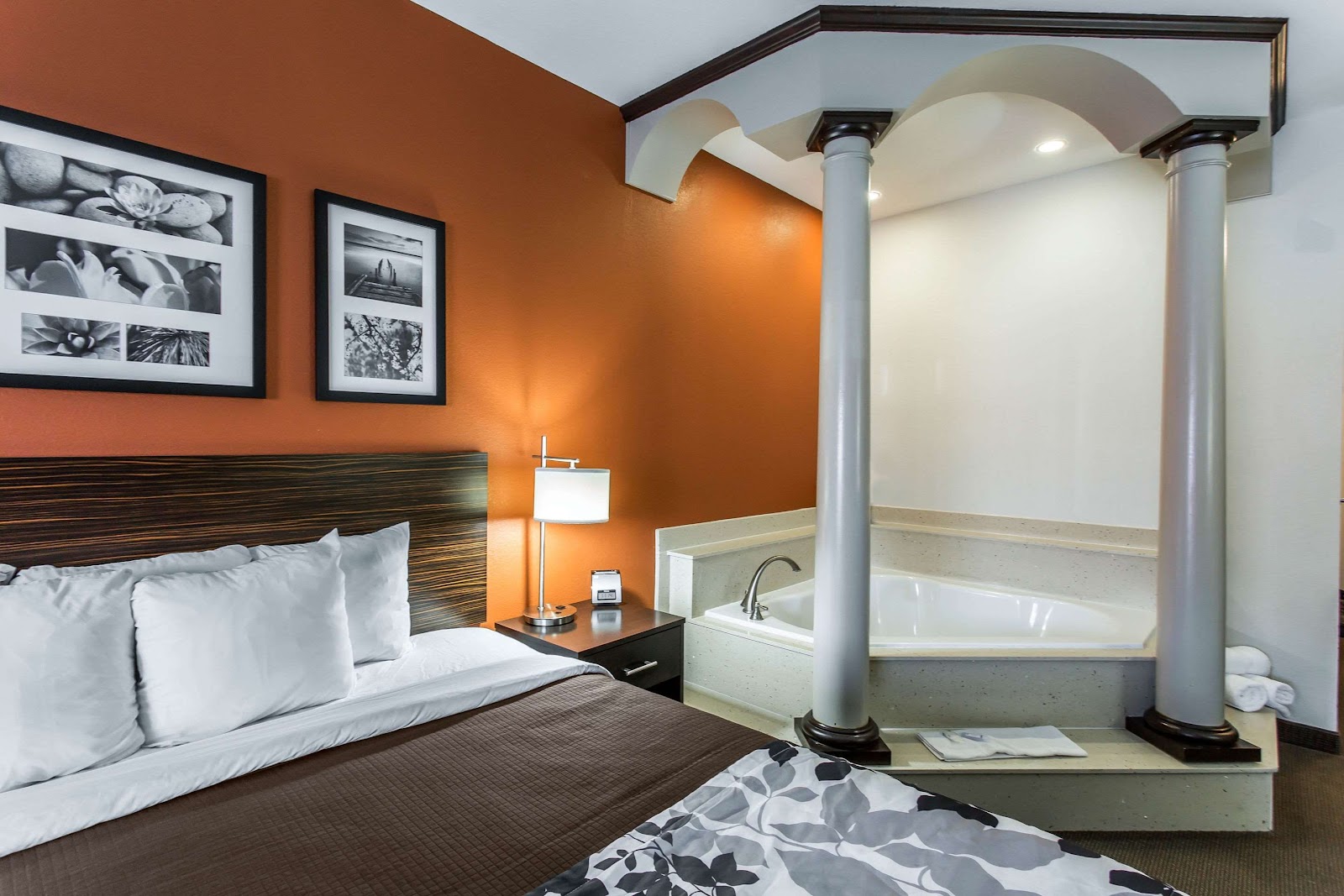 In-room jacuzzi at Sleep Inn And Suites Lubbock in Lubbock