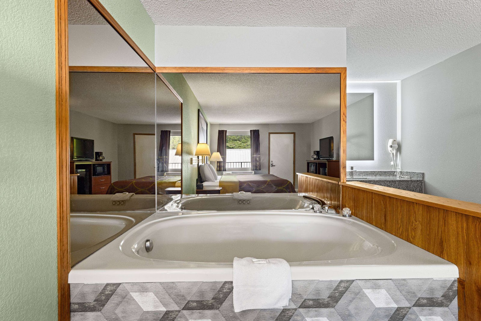 In-room jacuzzi at Super 8 by Wyndham Branson / Shepherd of the Hills Exwy in Branson