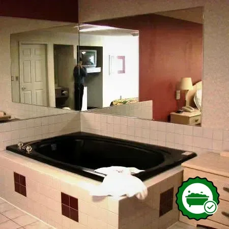 Hotels with jacuzzi in room in Absecon