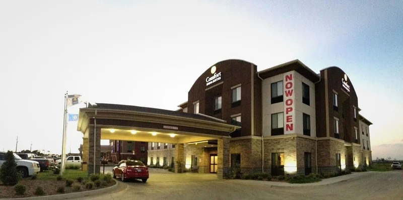 Hotels with jacuzzi in room in Alva