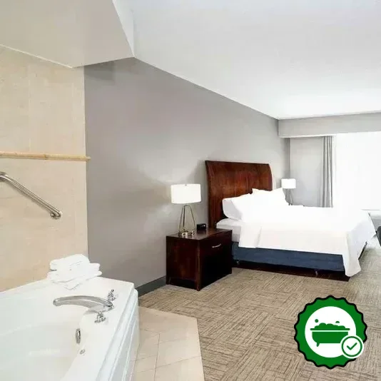 Hotels with jacuzzi in room in Augusta