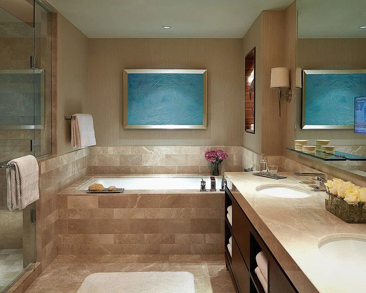 Hotels with jacuzzi in room in Baltimore