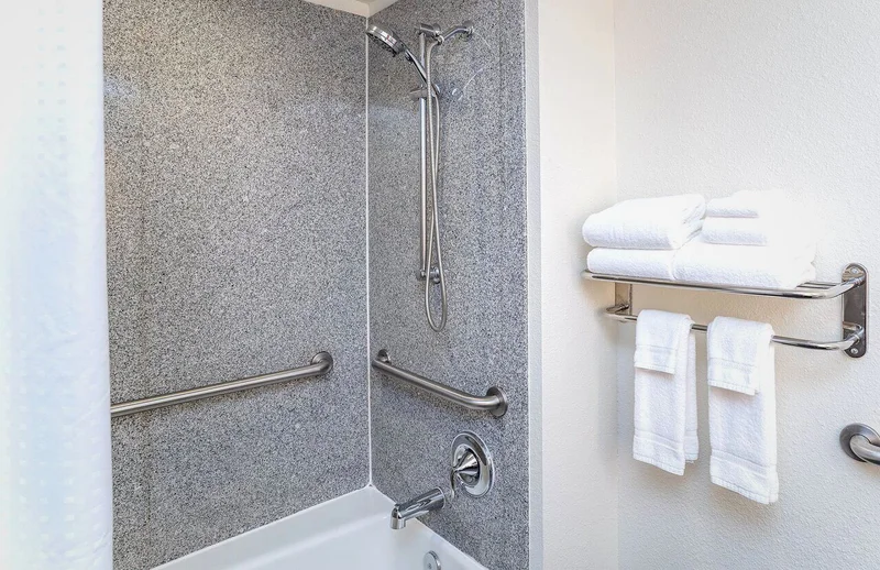 Hotels with jacuzzi in room in Beaufort