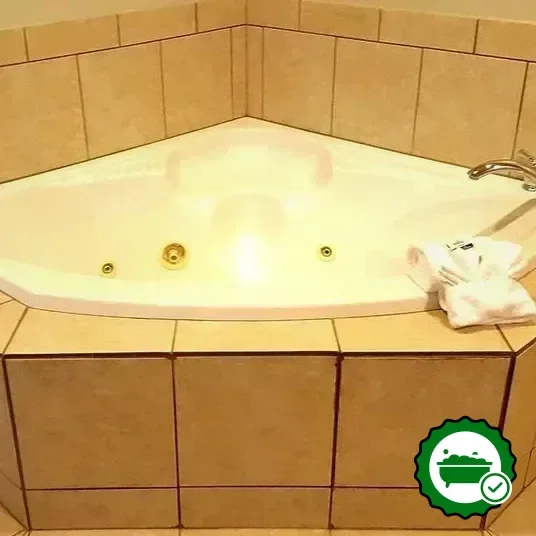 Hotels with jacuzzi in room in Bellevue