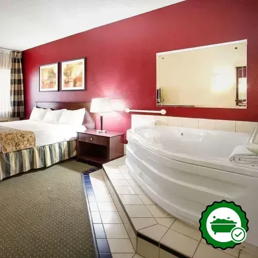 Hotels with jacuzzi in room in Bettendorf