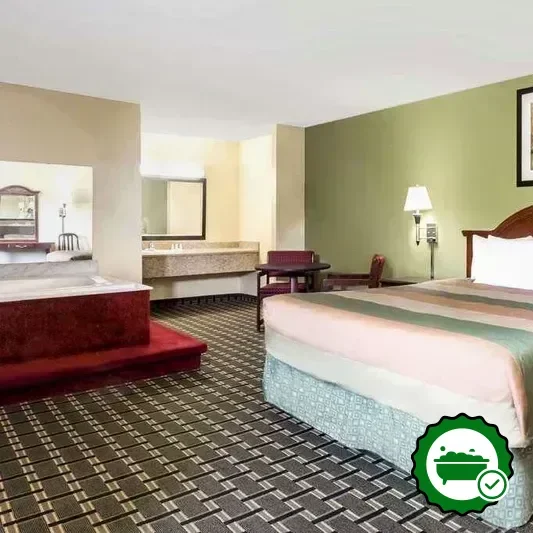 Hotels with jacuzzi in room in Blakely