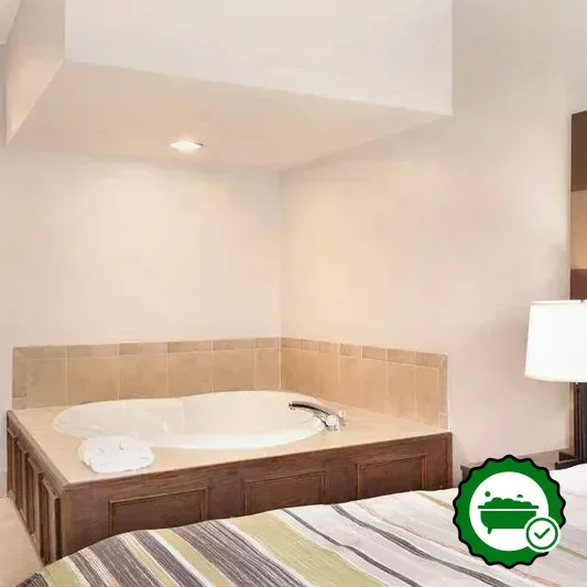 Hotels with jacuzzi in room in Boone