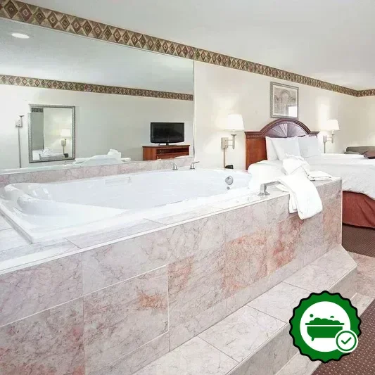 Hotels with jacuzzi in room in Bowling Green