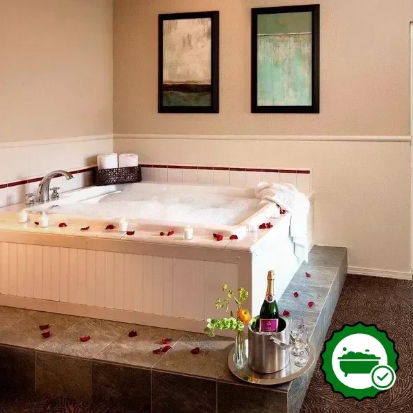 Hotels with jacuzzi in room in Cambria