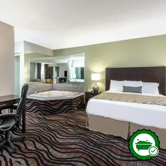 Hotels with jacuzzi in room in Cambridge
