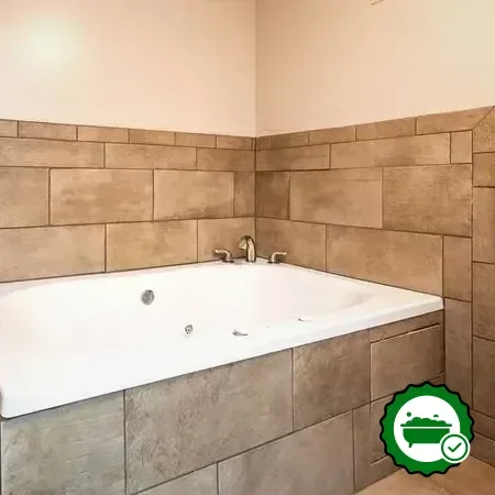 Hotels with jacuzzi in room in Camden