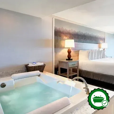 Hotels with jacuzzi in room in Cannon Beach