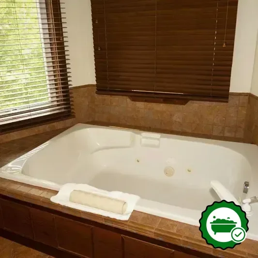 Hotels with jacuzzi in room in Carson