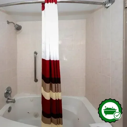 Hotels with jacuzzi in room in Carteret