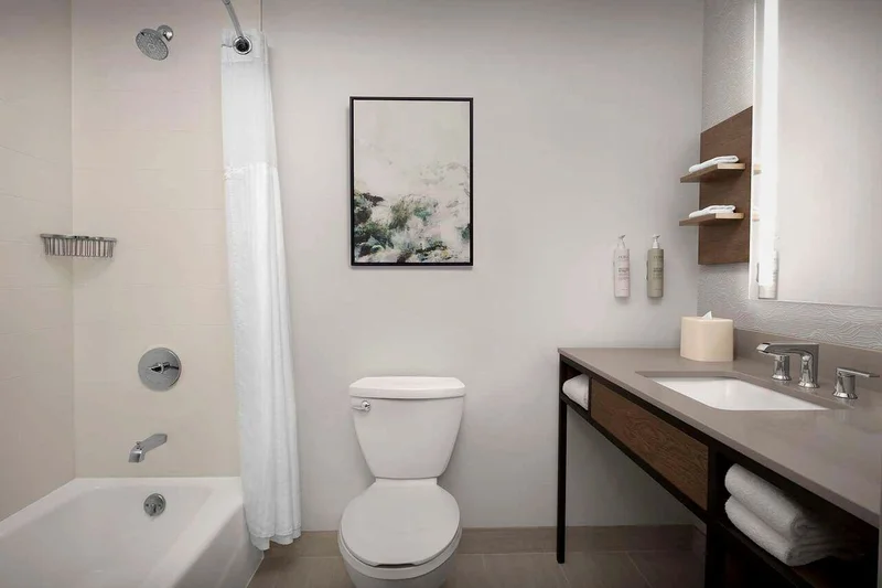 Hotels with jacuzzi in room in Casper