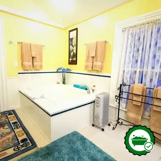 Hotels with jacuzzi in room in Center Harbor