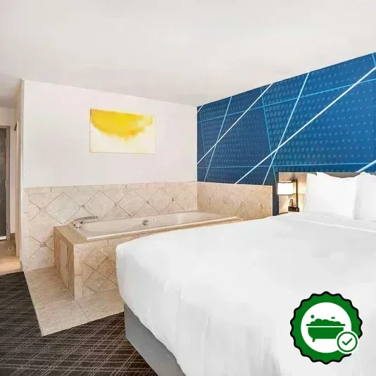 Hotels with jacuzzi in room in Charlottesville