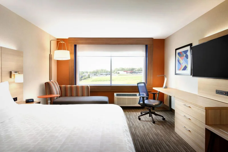 Hotels with jacuzzi in room in Clear Spring