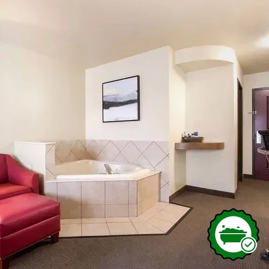 Hotels with jacuzzi in room in Coffeyville