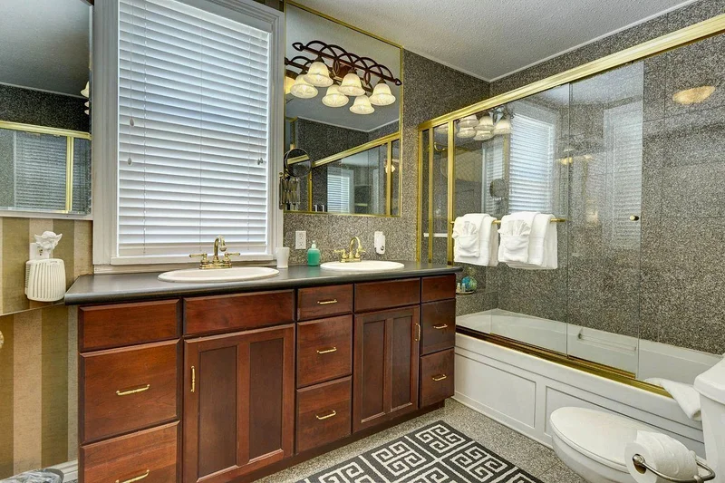 In-room jacuzzi at The St. Mary’s Inn Bed & Breakfast in Colorado Springs