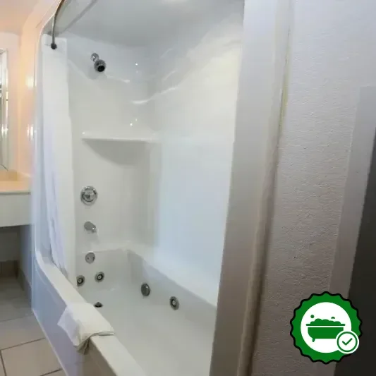 Hotels with jacuzzi in room in Cookeville