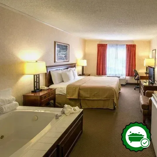 Hotels with jacuzzi in room in Coshocton