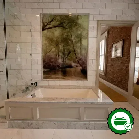 Hotels with jacuzzi in room in Covington