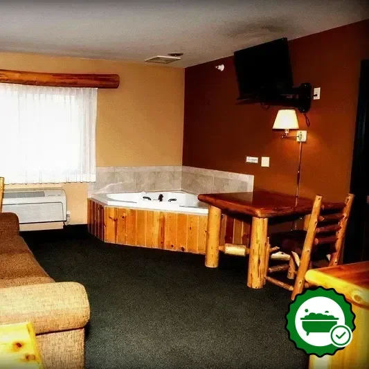 Hotels with jacuzzi in room in Crosslake