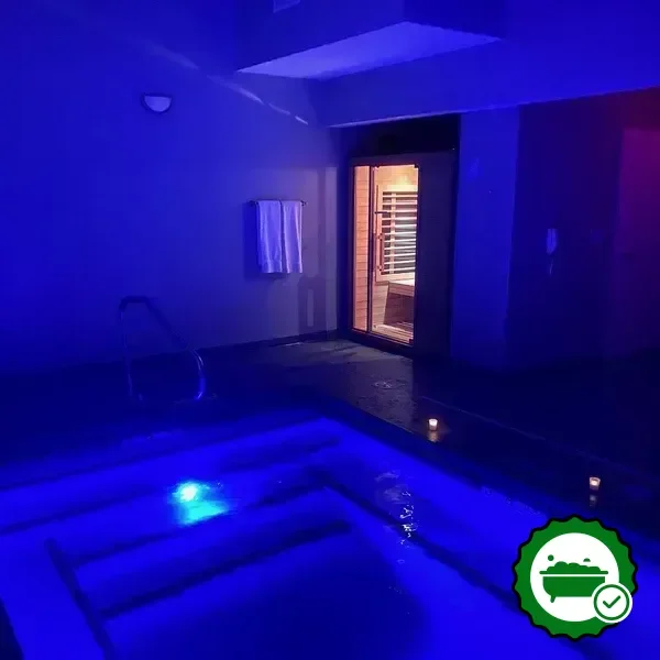 Hotels with jacuzzi in room in Cumming