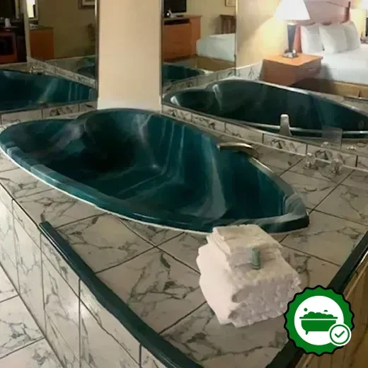 Hotels with jacuzzi in room in Davison