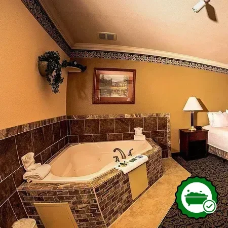 Hotels with jacuzzi in room in Dillon