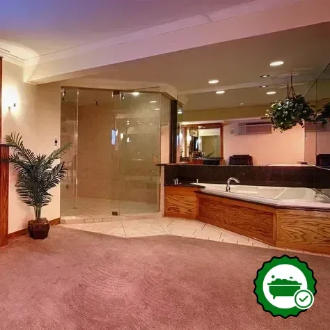 Hotels with jacuzzi in room in Downers Grove