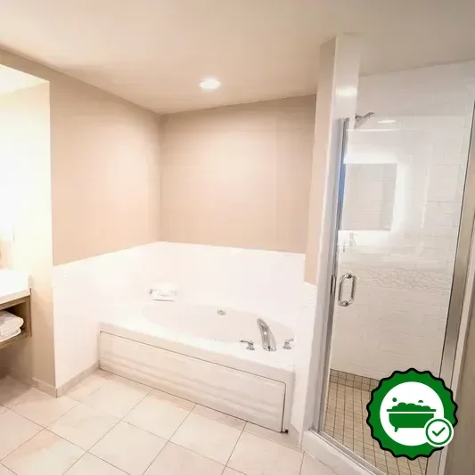 Hotels with jacuzzi in room in Durham