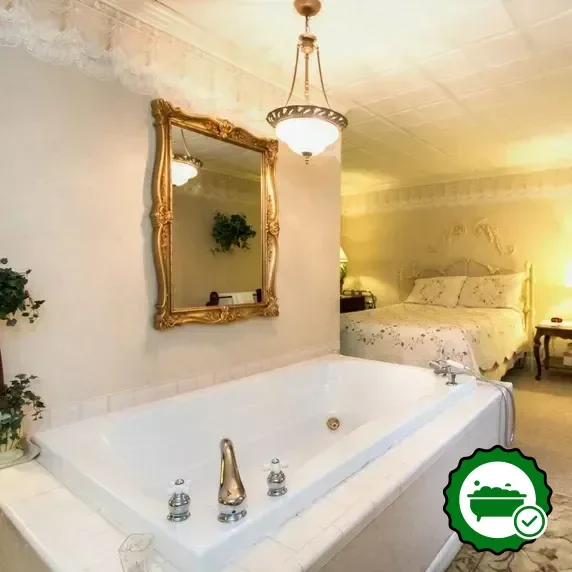 Hotels with jacuzzi in room in East Greenville