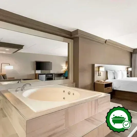 Hotels with jacuzzi in room in Edgewater