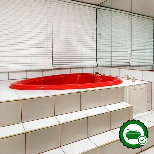 Hotels with jacuzzi in room in Englewood