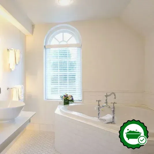 Hotels with jacuzzi in room in Exeter