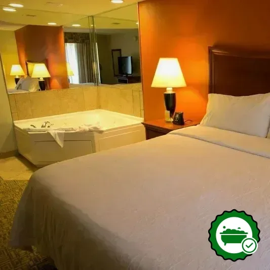 Hotels with jacuzzi in room in Fayetteville