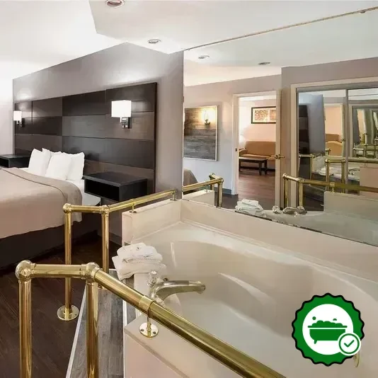 Hotels with jacuzzi in room in Forest Park