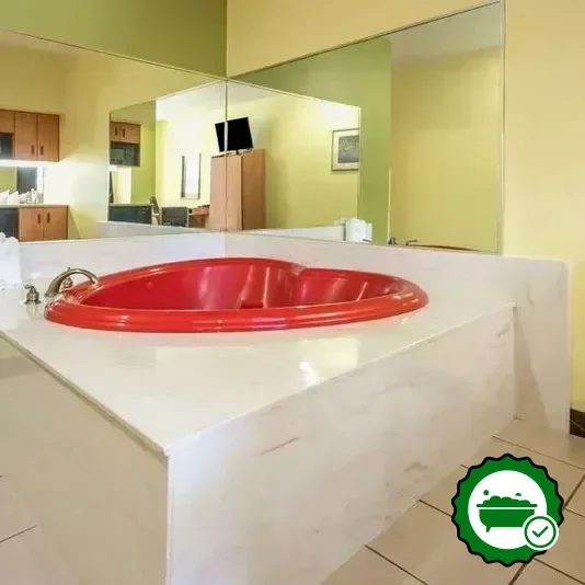 In-room jacuzzi at Microtel Inn & Suites by Wyndham Ft. Worth North/At Fossil in Fort Worth