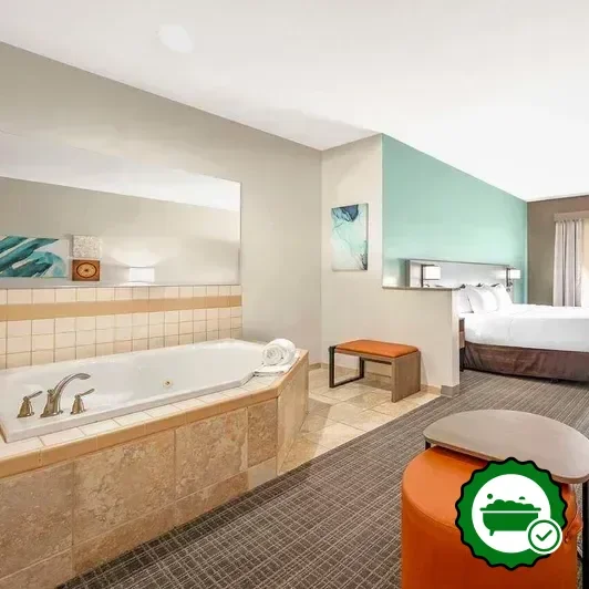 Hotels with jacuzzi in room in French Lick