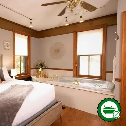 Hotels with jacuzzi in room in Galena