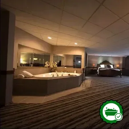 Hotels with jacuzzi in room in Gardner