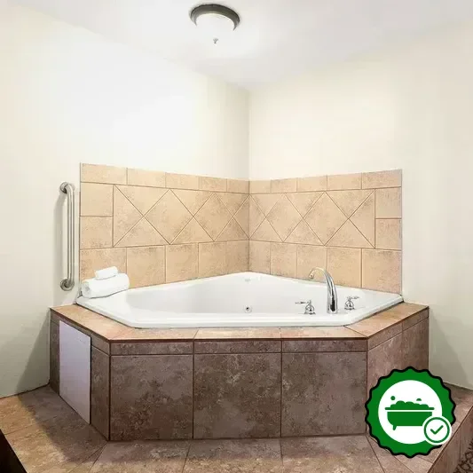 Hotels with jacuzzi in room in George West
