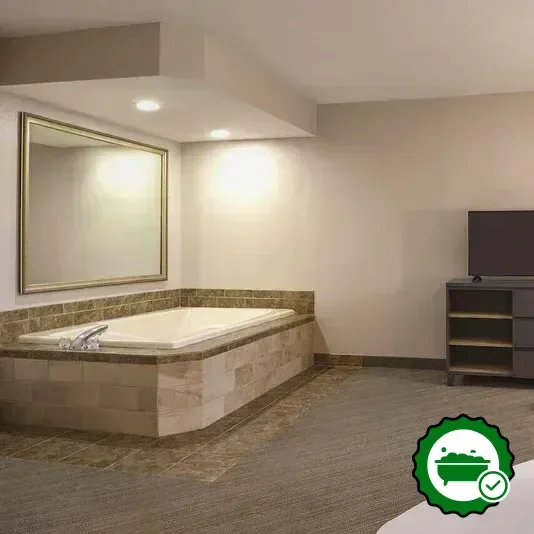 Hotels with jacuzzi in room in Germantown