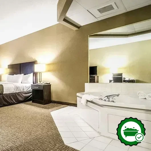 Hotels with jacuzzi in room in Graham