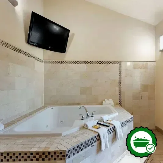 Hotels with jacuzzi in room in Grand Prairie