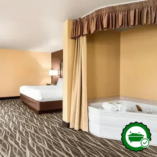 Hotels with jacuzzi in room in Hamilton