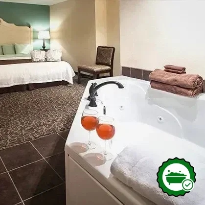 Hotels with jacuzzi in room in Helen